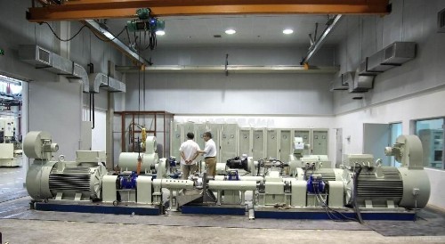 T型槽实验铁底板扒渣是在浇注前还是后